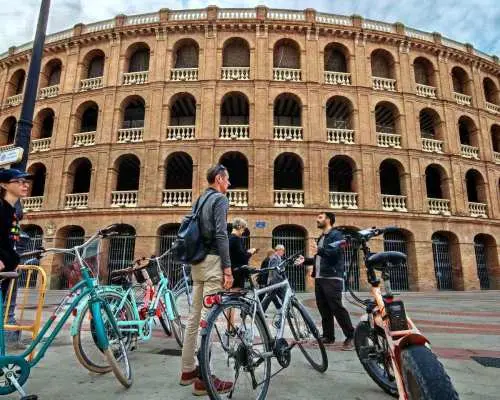 Valencia: Immersive Bike & E-Bike Storytelling Tour｜Spain