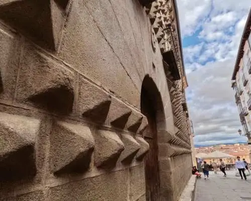 마드리드 출발: Segovia & Ávila 소그룹: Alcázar & Walls|스페인
