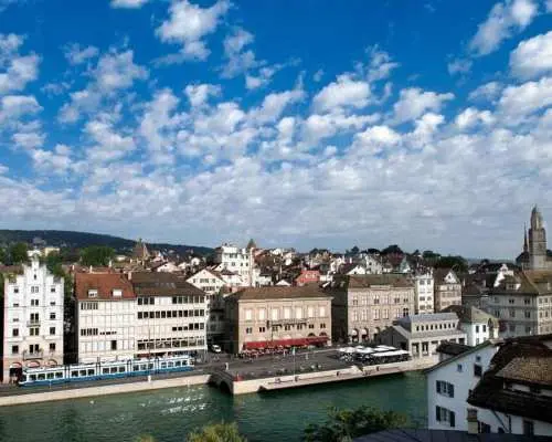 Zurich: City Bus Tour with Audio Guide and Lake Cruise｜Switzerland