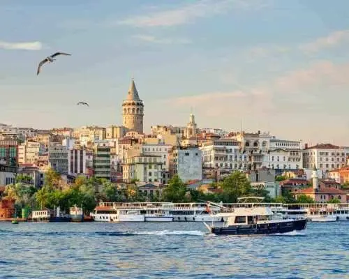 Tour có hướng dẫn viên; Nhà thờ Hagia Sophia, Du thuyền trên eo biển Bosphorus, Nhà thờ Hồi giáo Xanh, Balat | Thổ Nhĩ Kỳ