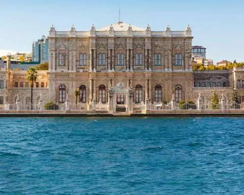 Istanbul: Bosphorus Cruise from Europe or Asia & Audio Guide｜Turkey