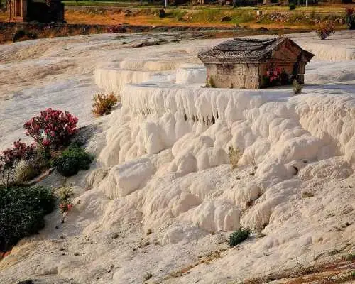 Từ Istanbul: Tour tham quan Pamukkale có hướng dẫn viên, bao gồm vé máy bay và bữa trưa | Thổ Nhĩ Kỳ