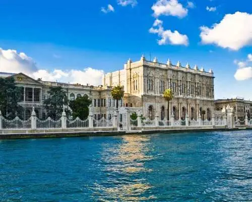 Istanbul: Morning or Sunset Cruise with Guide and Snacks｜Turkey
