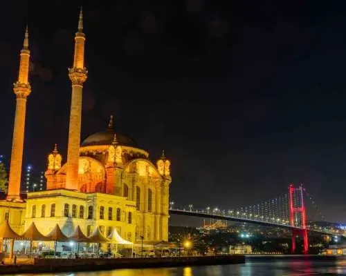 Istanbul Bosphorus Romantic Night Yacht Cruise Experience｜Turkey