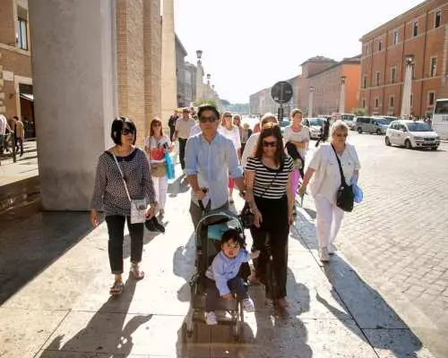 Tour tham quan buổi diện kiến ​​Giáo hoàng Leo XIV cùng hướng dẫn viên địa phương | Ý