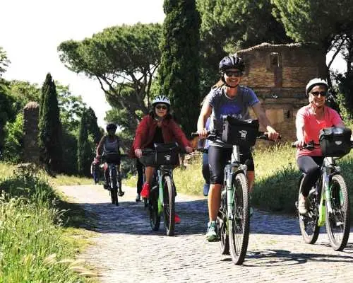 Rome: Tour xe đạp điện khám phá Đường Appian, Hầm mộ và Hệ thống dẫn nước La Mã | Ý