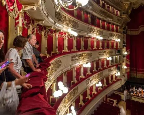 Milan: La Scala Theater & Museum Guided Experience｜Italy