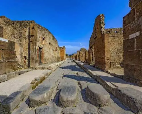 Pompeii: 2-Hour Guided Tour with an Archaeologist｜Italy