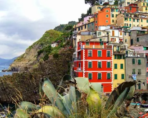 From Florence: Full-Day Private Cinque Terre Tour with Pisa｜Italy