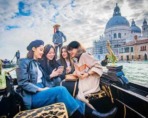 威尼斯：贡多拉之旅与免排队总督府之旅｜义大利