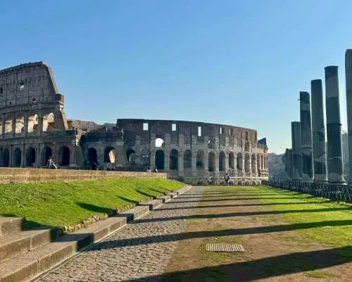 Rome: Tour riêng tham quan Đấu trường La Mã và các di tích cổ | Ý