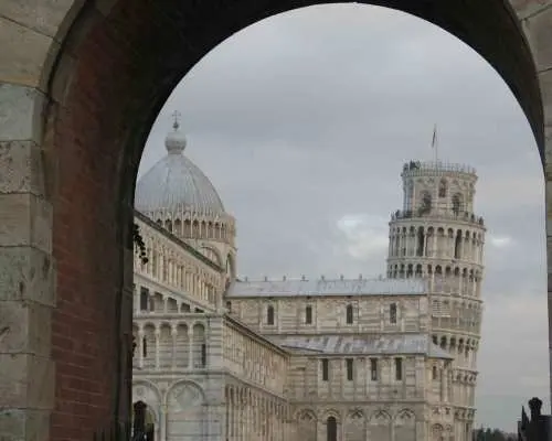 Pisa: 2.5 Hour Guided Tour w/ Leaning Tower & Cathedral｜Italy