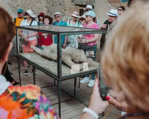From Naples: Pompeii Small Group Tour｜Italy