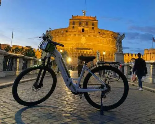 Rome: E-Bike Sunset Tour with Pizza Upgrade｜Italy