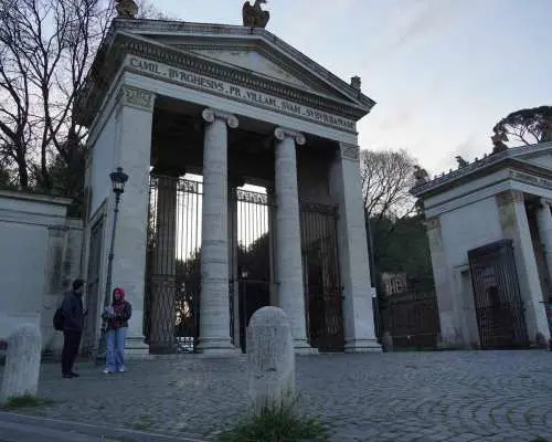 ローマ発：ポンペイへの日帰り旅行（チケット付き）｜イタリア