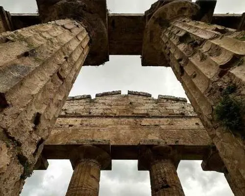 Paestum: Temples and Museum Tour with Archaeologist Guide｜Italy