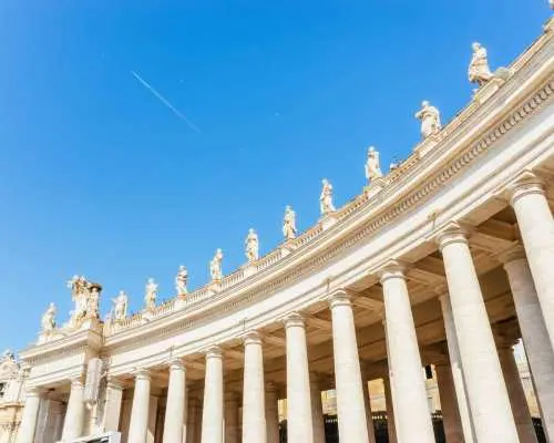 Rome: Tour tham quan Vương cung thánh đường Thánh Phêrô, Lăng mộ Giáo hoàng và leo lên mái vòm | Ý