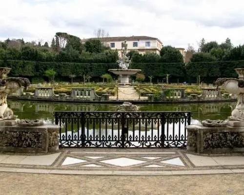 Florence: Pitti Palace and Boboli Gardens Walking Tour｜Italy