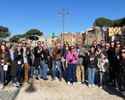 Rome: Guided Colosseum Tour with Arena Entrance｜Italy