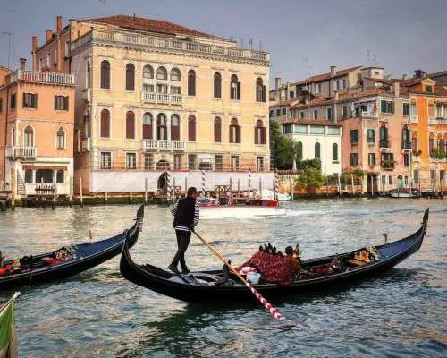 Venice: Doge's Palace Guided Tour with Optional Gondola Ride｜Italy