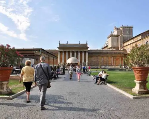 Rome: First Access Vatican Museums Tour with Basilica Option｜Italy