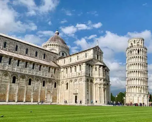 From Livorno: Day Trip to Pisa and Cinque Terre's Manarola｜Italy