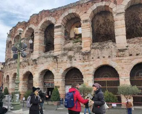 Verona: Tour with Arena, Cable Car & Optional Juliet Tickets｜Italy