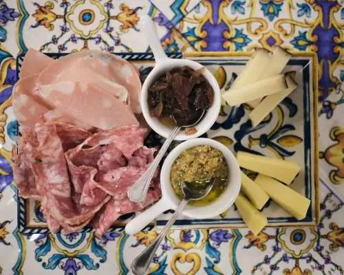 Guided Food Tour with Wine Tasting in Verona｜Italy