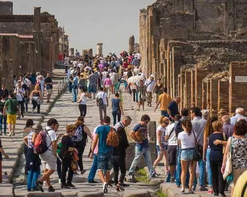 Pompeii, Sorrento and Amalfi Coast private tour｜Italy