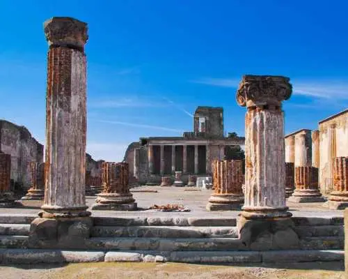From Naples Port: Pompeii and Amalfi Coast Day Trip｜Italy