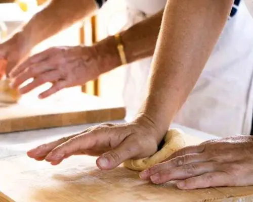 Cooking Class w/Italian Mamma from Pompei!｜Italy