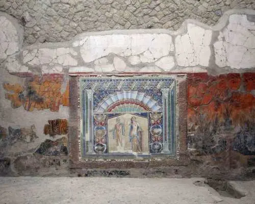 From Naples: Half-Day Herculaneum Tour with Lunch｜Italy