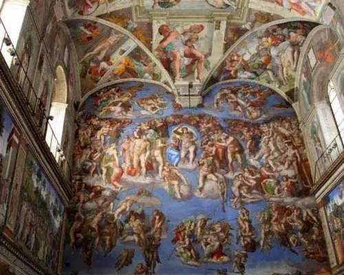 Vatican Museum, Mask Cabinet and Sistine Chapel Private Tour｜Italy