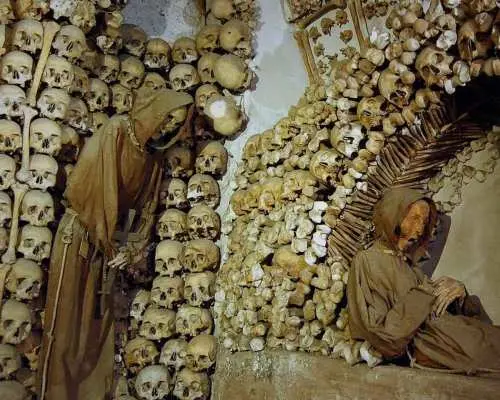 Unveil Rome: Crypts, Underground Aqueducts, Iconic Monuments｜Italy