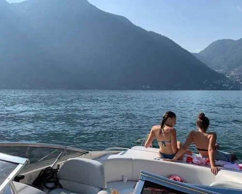 Lake Como: Shared Boat Tour to Como, Bellagio and Varenna｜Italy