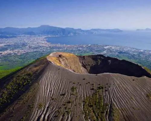From Naples: Private Half-Day Tour of Mt. Vesuvius｜Italy