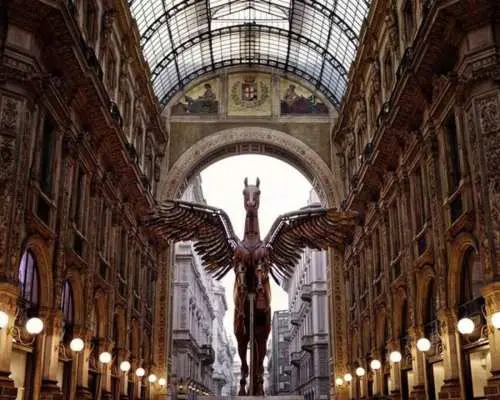 Milan : Historic Walking Tour｜Italy