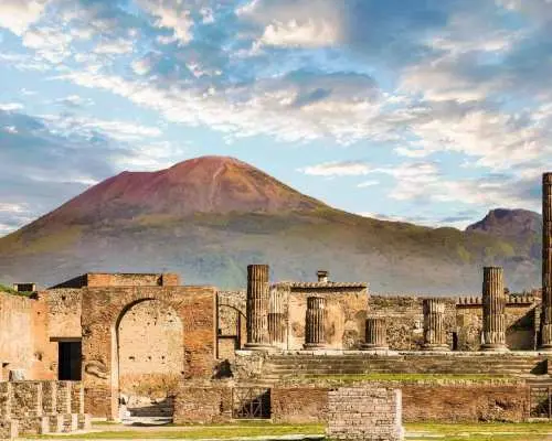 From Naples: Pompeii & Sorrento Shore Excursion with Lunch｜Italy
