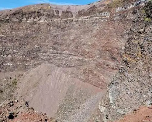 E-bike Vesuvius All Inclusive: Nature, Crater & DOC Wines｜Italy