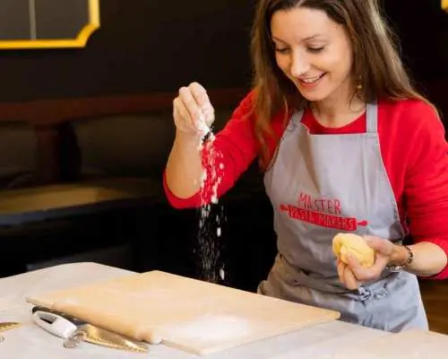 Fettuccine & Tiramisu Masterclass: Pasta & Dessert｜Italy
