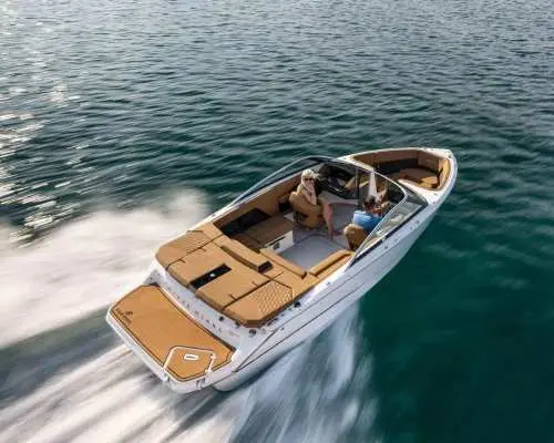 2,5hrs Limo-Bowrider Boat Tour & Swimming at Comacina Island｜Italy