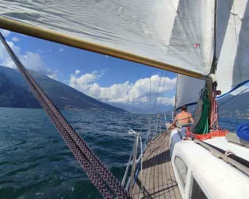 科莫湖：優雅帆船之旅，擁抱環保｜義大利