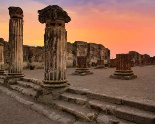 From Rome: Pompei & Sorrento| Expert Guide and Exclusive Bus｜Italy
