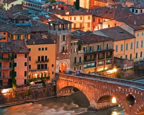Exploration of Verona + Arena: Walking Tour｜Italy