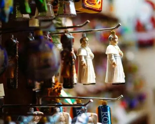 Rome: Christmas Lights Walking Tour｜Italy