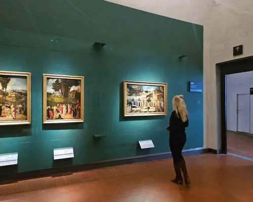 フィレンツェ：ウフィツィ美術館、ガイド付き無料美術館見学日｜イタリア