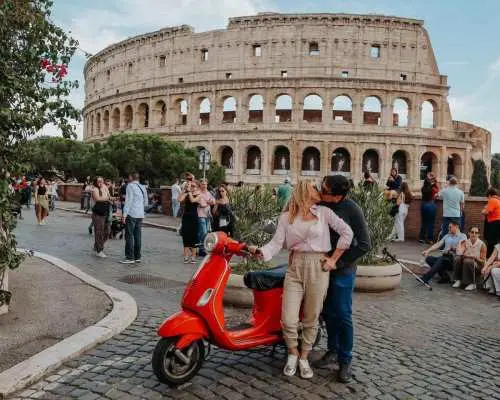 Rome: Vespa Ride with Professional Photo｜Italy