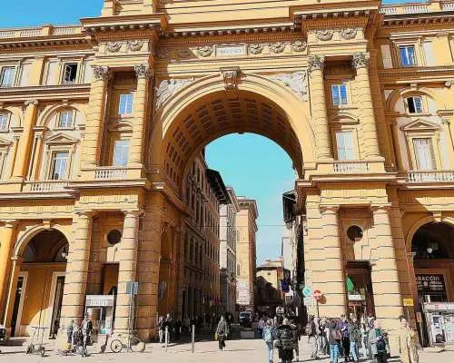 ラ・スペツィア：アカデミア美術館を巡るフィレンツェ寄港地観光｜イタリア