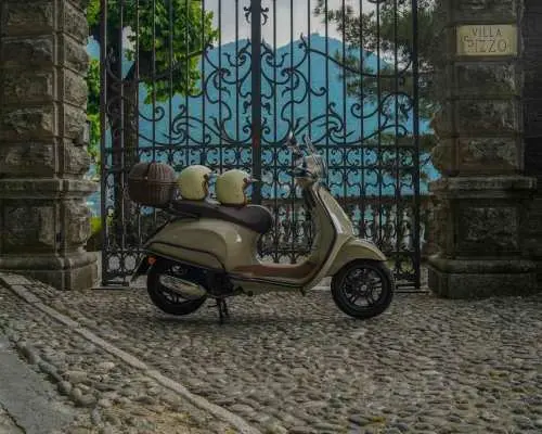 コモ：ベスパで巡るセルフガイドアドベンチャー＋旅程｜イタリア