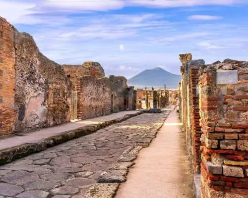 Pompeii: Guided Tour with Skip-the-Line Entry｜Italy